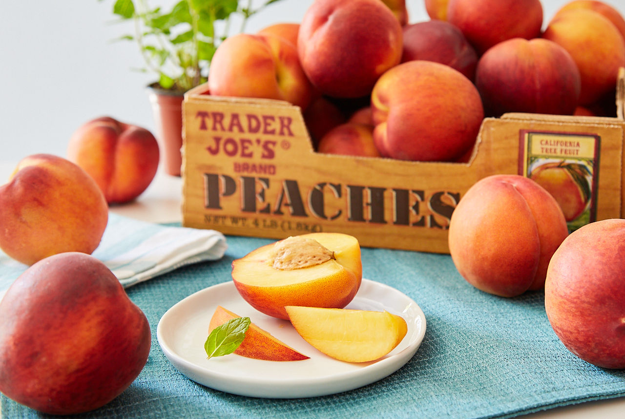 https://www.traderjoes.com/content/dam/trjo/context-images/93401-peaches-pdp.jpg/jcr:content/renditions/cq5dam.web.1280.1280.jpeg